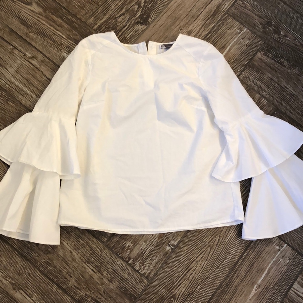 Nearly new Chelsea28 ruffle-sleeve cotton top